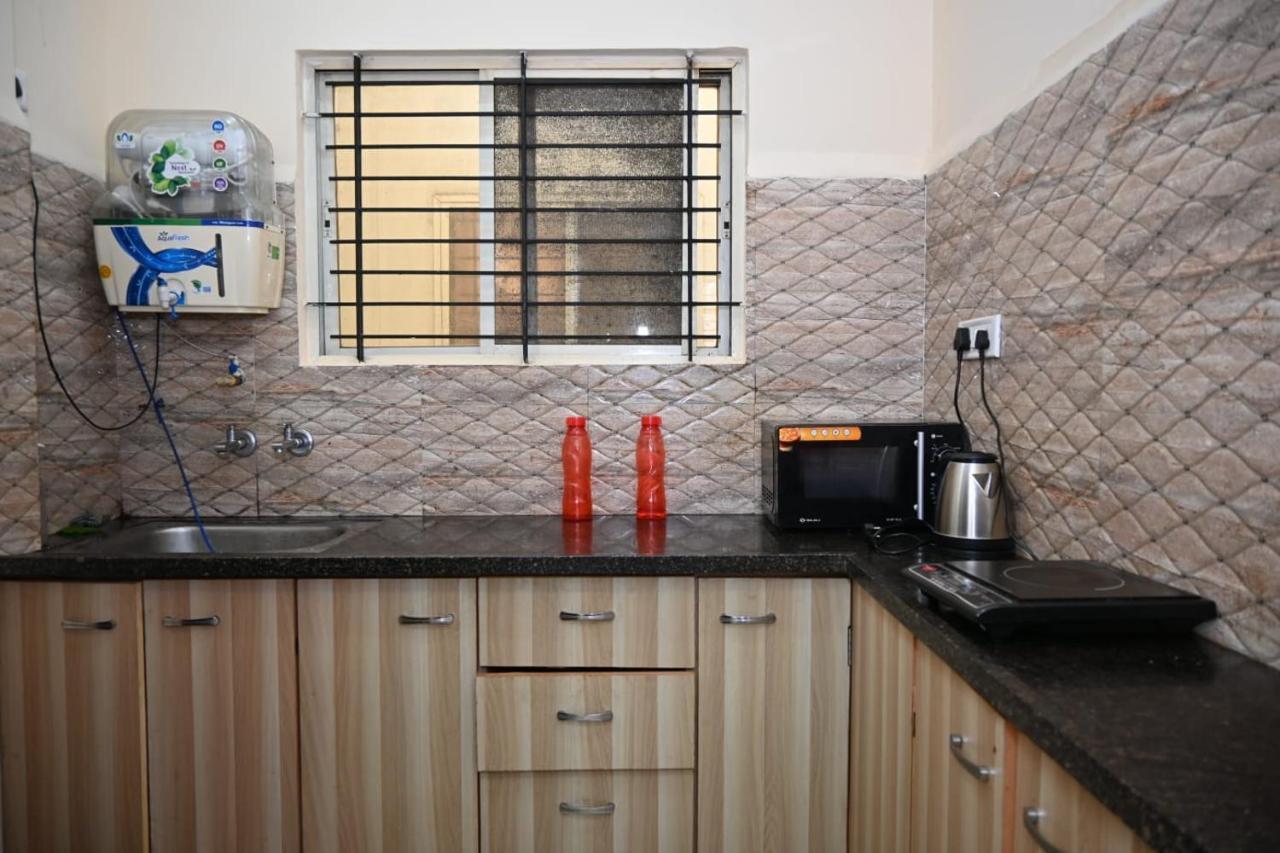 Staeg Heart Of City 2Bhk - 201 印多尔 外观 照片